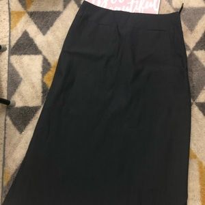 DONATED TO STUDENTS IN NEED -Dark Grey Banana 🍌Republic Stretch Skirt